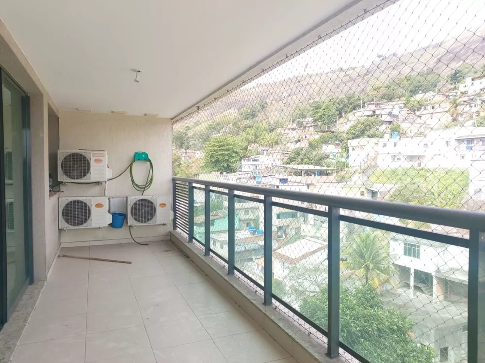 Apartamento à venda com 3 quartos, 112m² - Foto 2