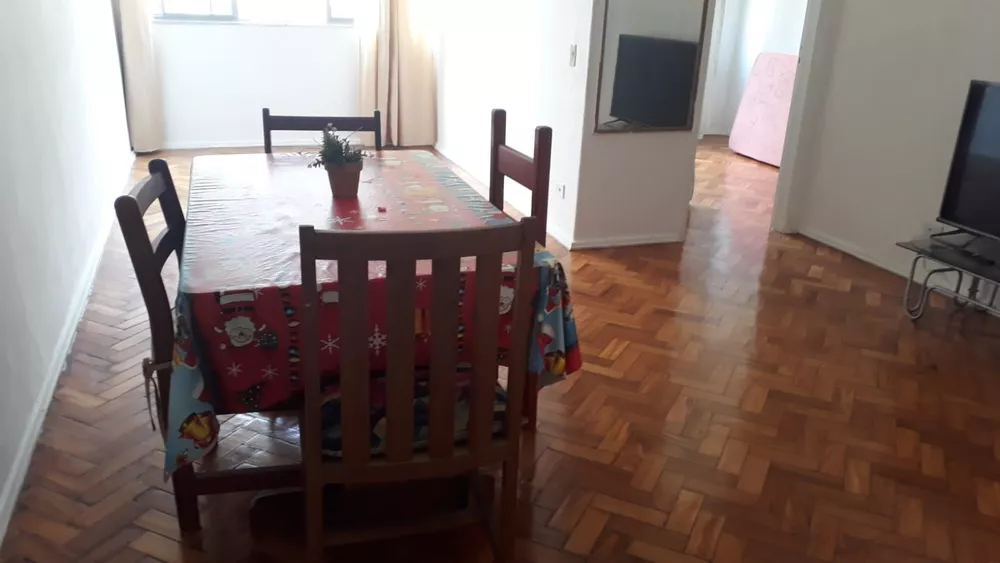 Apartamento à venda com 2 quartos, 70m² - Foto 2