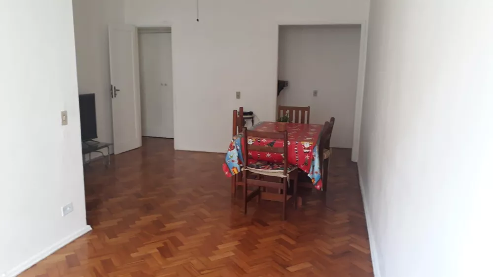 Apartamento à venda com 2 quartos, 70m² - Foto 4