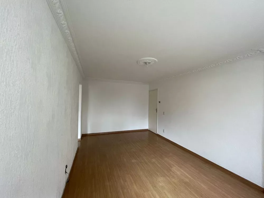 Apartamento à venda com 3 quartos, 110m² - Foto 2