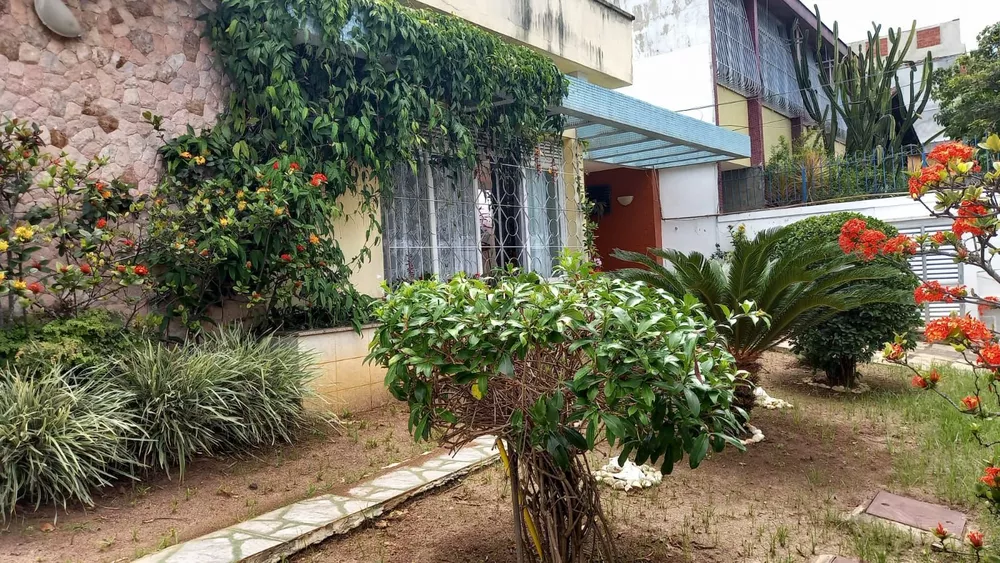 Casa, 4 quartos, 180 m² - Foto 1