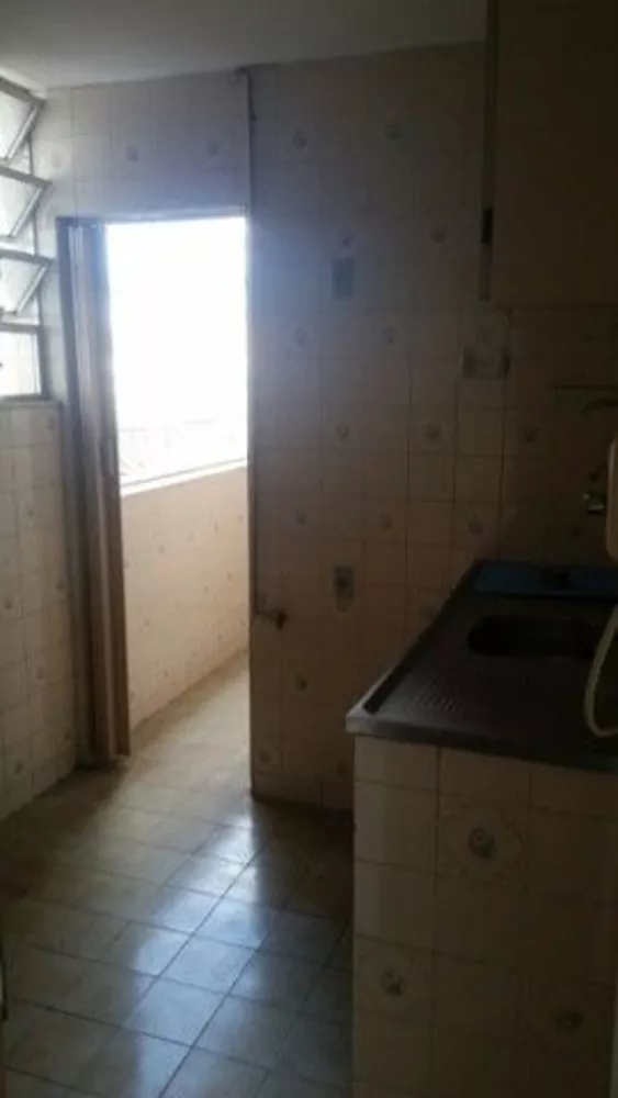 Apartamento à venda com 2 quartos, 72m² - Foto 8