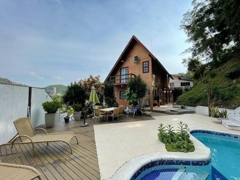 Casa, 3 quartos, 250 m² - Foto 17