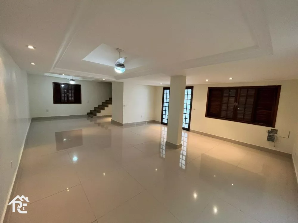 Casa à venda com 8 quartos, 492m² - Foto 2