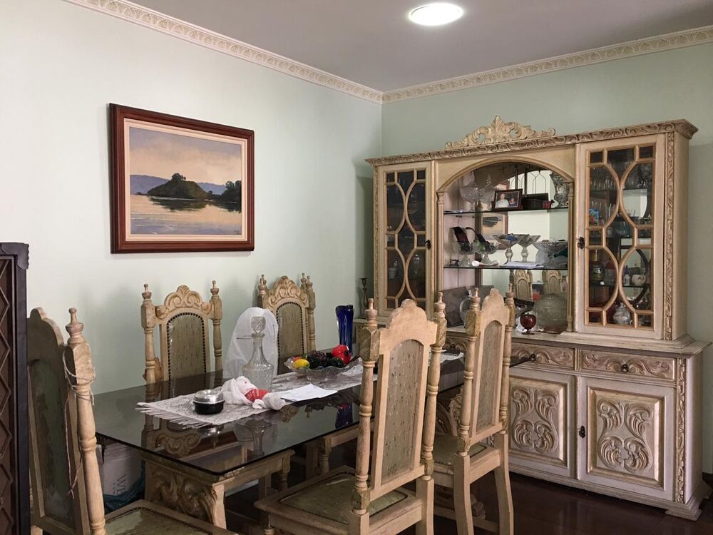 Apartamento à venda com 3 quartos, 185m² - Foto 2