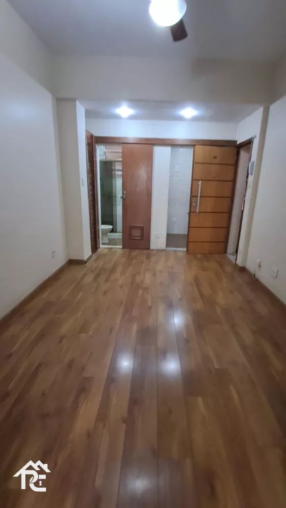 Apartamento à venda com 1 quarto, 35m² - Foto 2