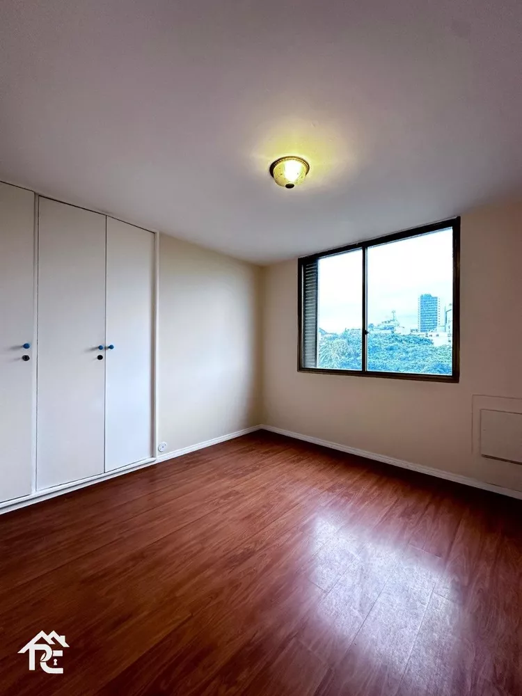 Apartamento para alugar com 4 quartos, 155m² - Foto 4