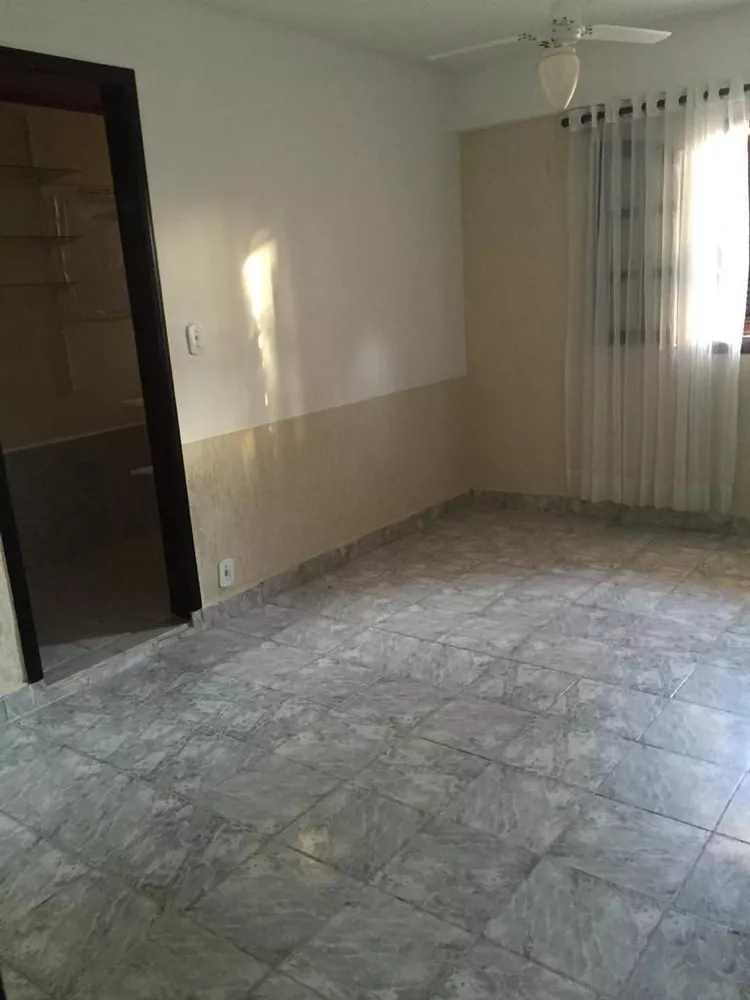 Casa, 5 quartos, 220 m² - Foto 35