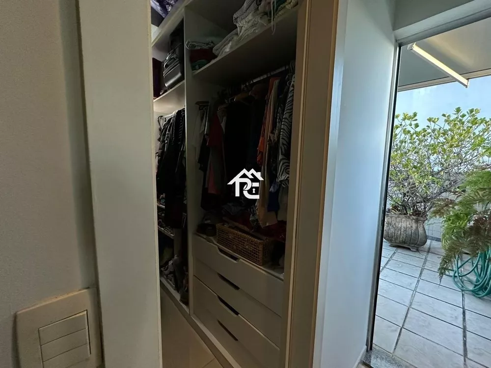 Cobertura, 3 quartos, 216 m² - Foto 4