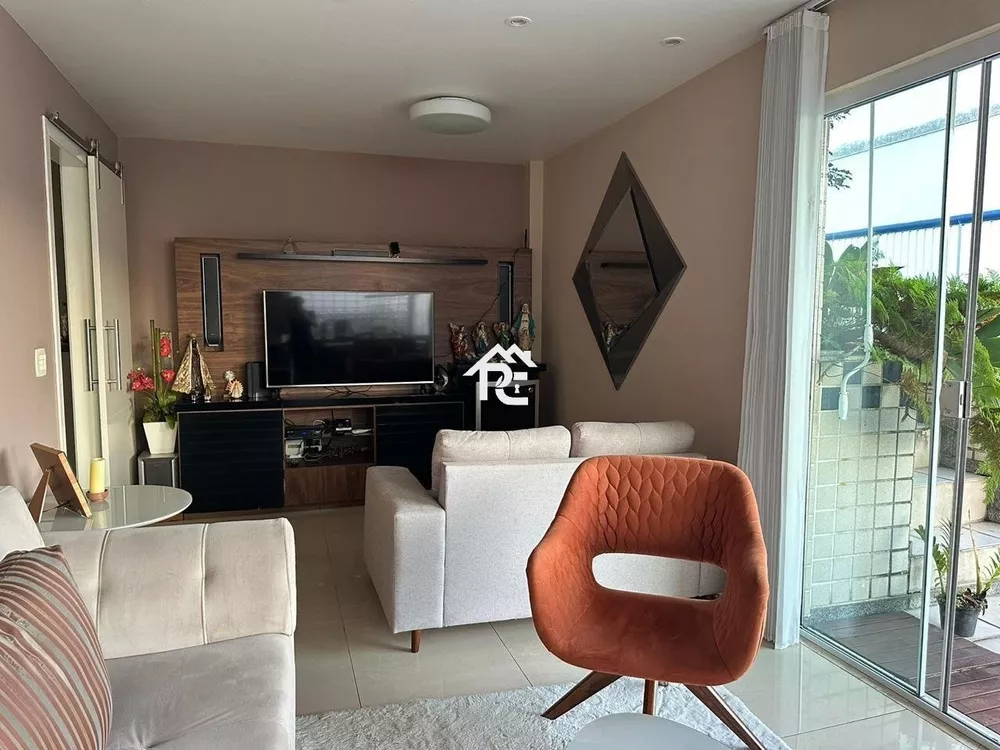 Cobertura, 3 quartos, 216 m² - Foto 2