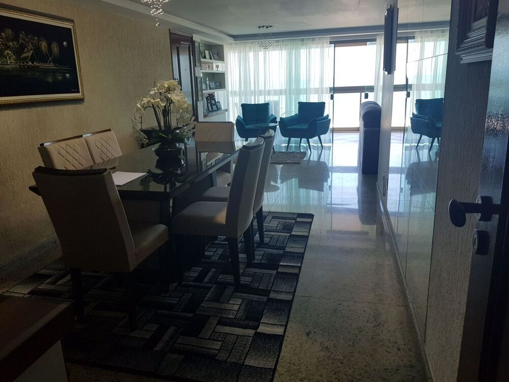 Apartamento à venda com 3 quartos, 225m² - Foto 3