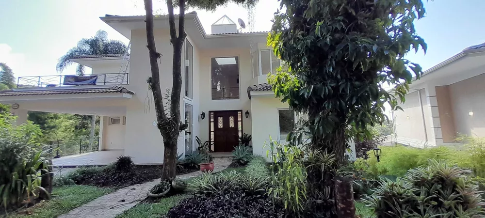 Casa de Condomínio à venda com 4 quartos, 400m² - Foto 2