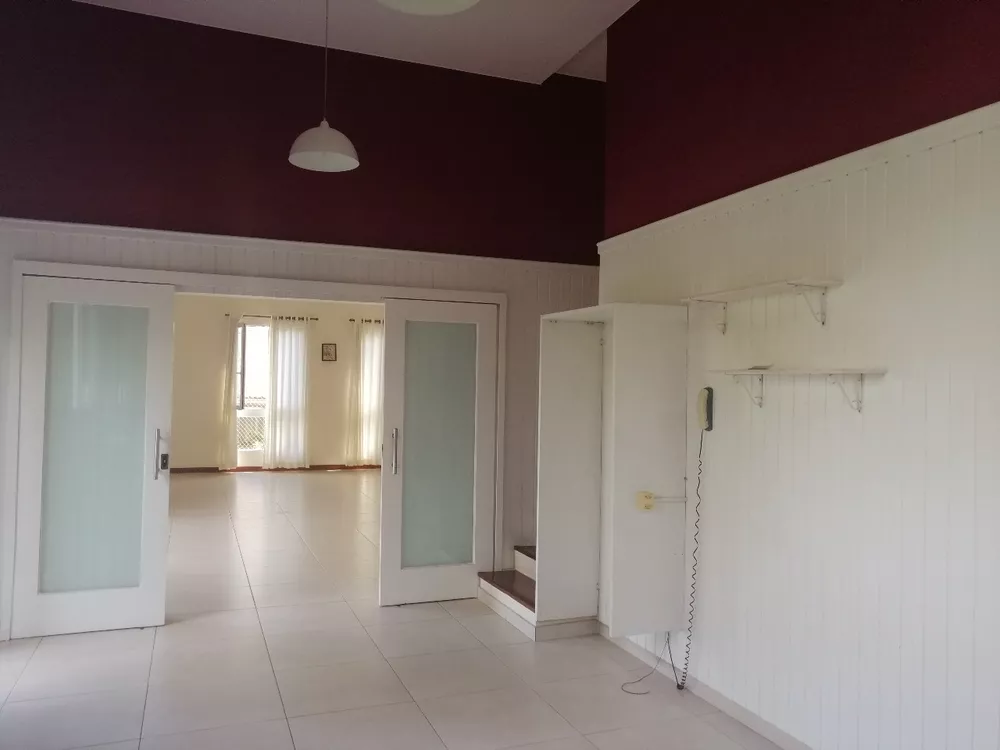 Casa de Condomínio à venda com 4 quartos, 400m² - Foto 3