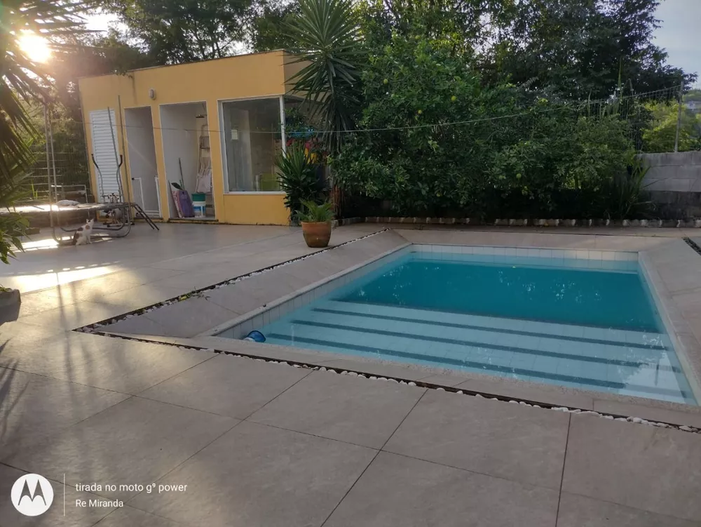 Casa de Condomínio à venda com 3 quartos, 270m² - Foto 1