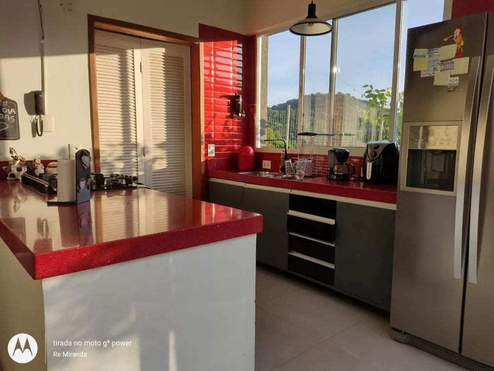 Casa de Condomínio à venda com 3 quartos, 270m² - Foto 19