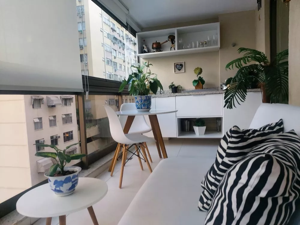 Apartamento à venda com 2 quartos, 80m² - Foto 2