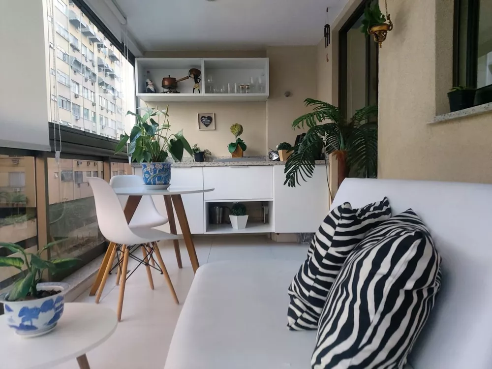 Apartamento à venda com 2 quartos, 80m² - Foto 1