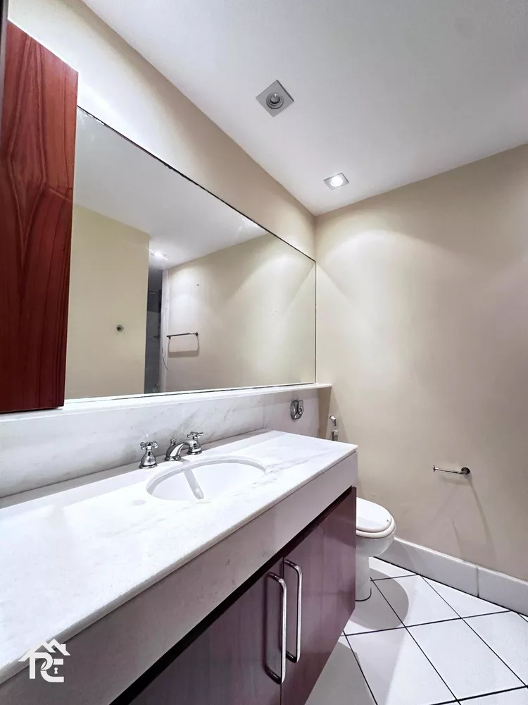 Apartamento, 3 quartos, 211 m² - Foto 4
