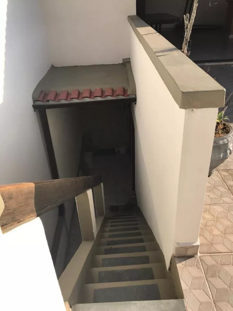Casa, 4 quartos, 244 m² - Foto 2