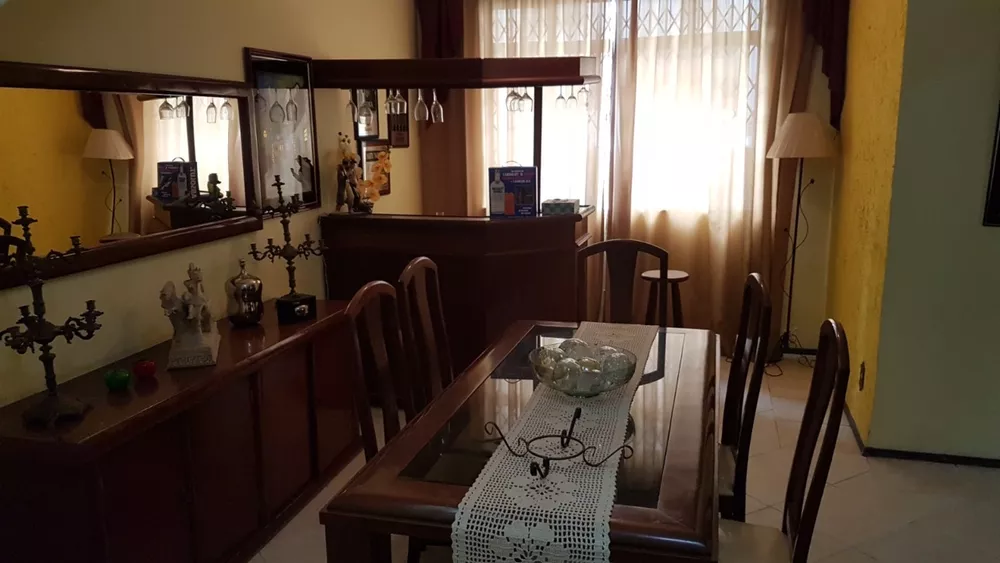 Casa, 4 quartos, 160 m² - Foto 1