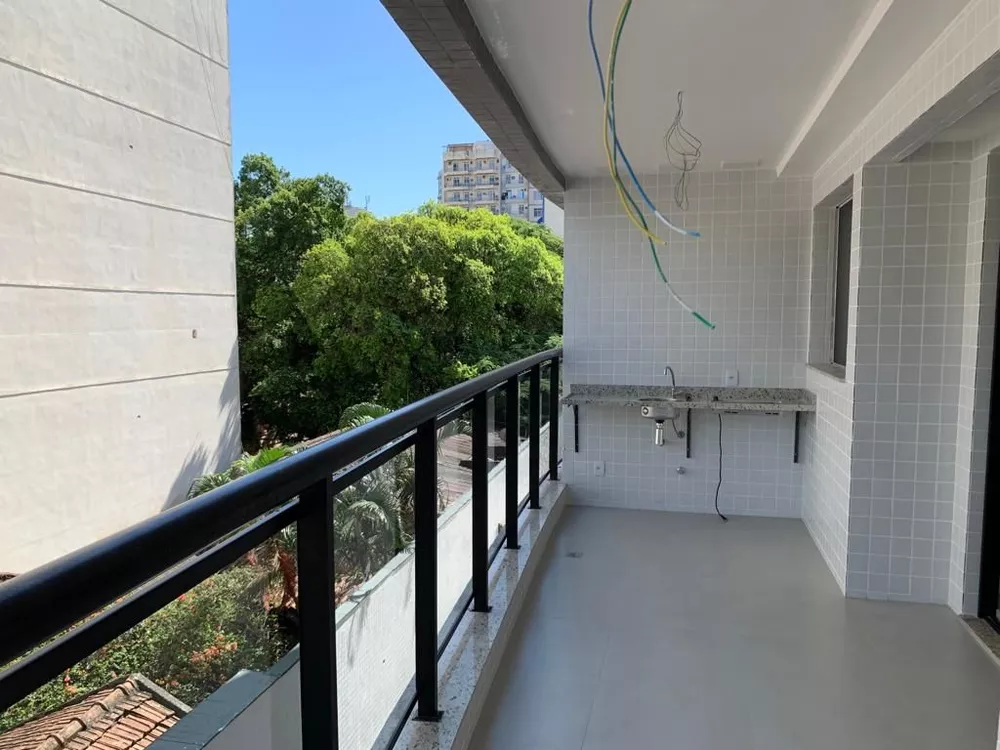 Apartamento à venda com 2 quartos, 84m² - Foto 2