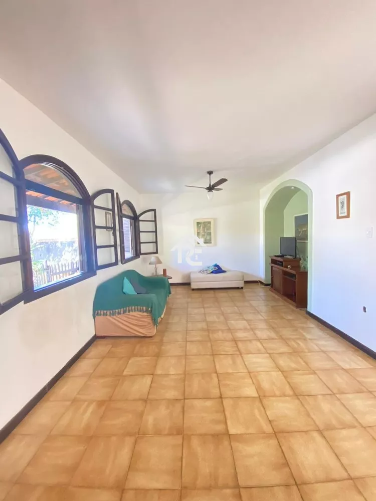 Casa à venda com 5 quartos, 200m² - Foto 4