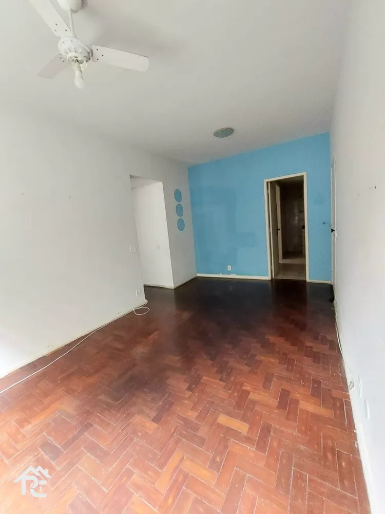 Apartamento à venda com 2 quartos, 65m² - Foto 4