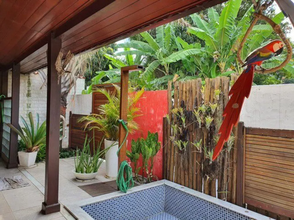 Casa de Condomínio à venda com 4 quartos, 180m² - Foto 1