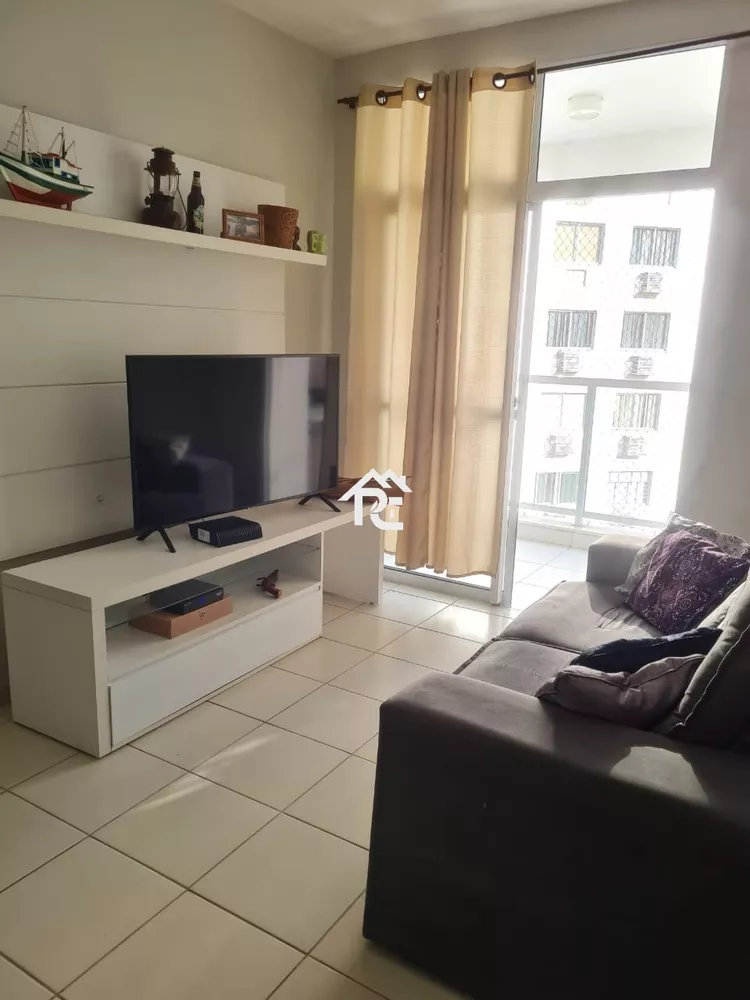 Apartamento à venda com 3 quartos, 81m² - Foto 2