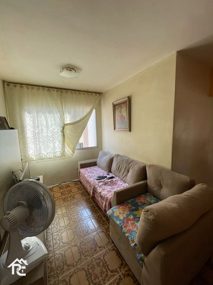 Apartamento à venda com 3 quartos, 55m² - Foto 2