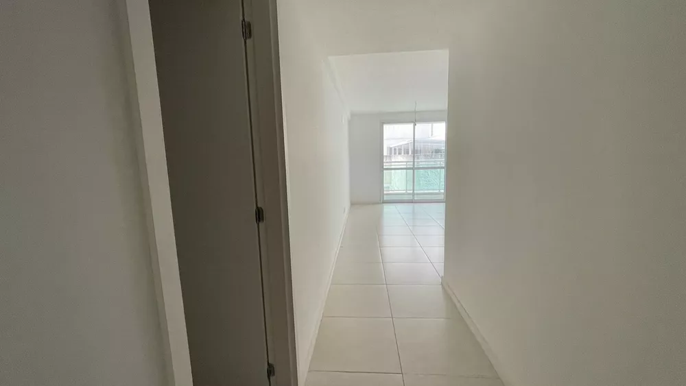 Apartamento à venda com 2 quartos, 71m² - Foto 3