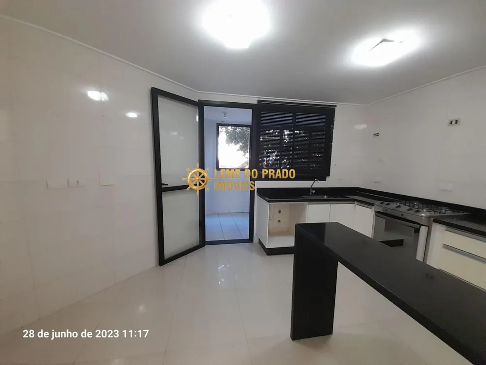 Apartamento, 3 quartos, 251 m² - Foto 1