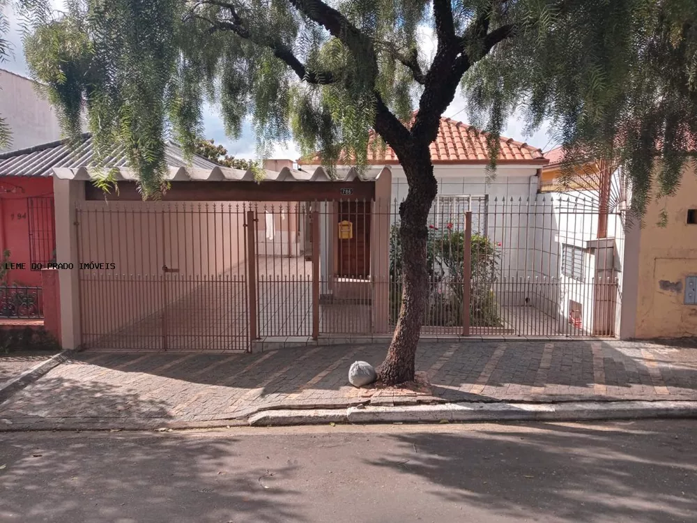 Casa à venda com 2 quartos, 200m² - Foto 1