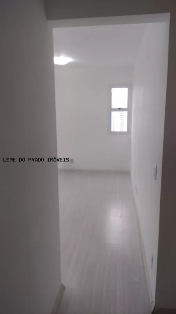 Apartamento à venda com 3 quartos, 60m² - Foto 11