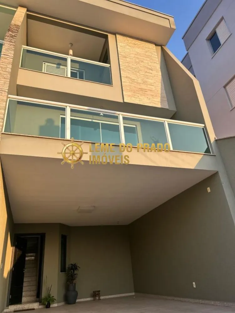 Sobrado, 4 quartos, 369 m² - Foto 1