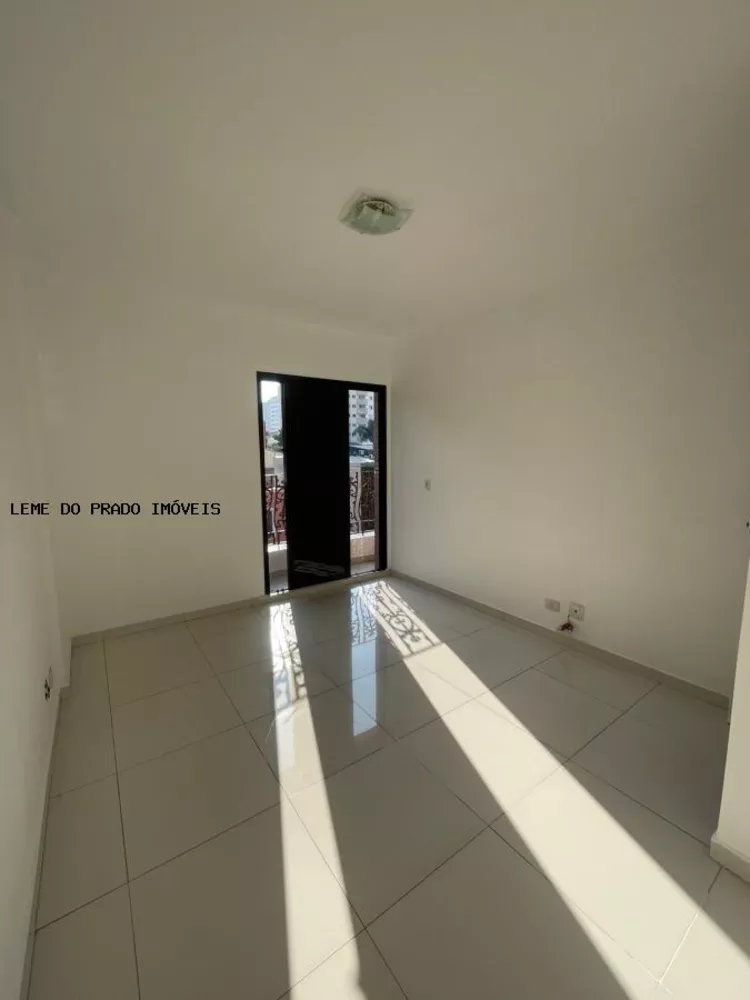 Apartamento à venda com 3 quartos, 131m² - Foto 3