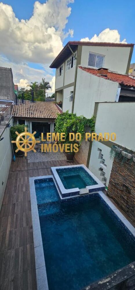 Sobrado à venda com 4 quartos, 310m² - Foto 1