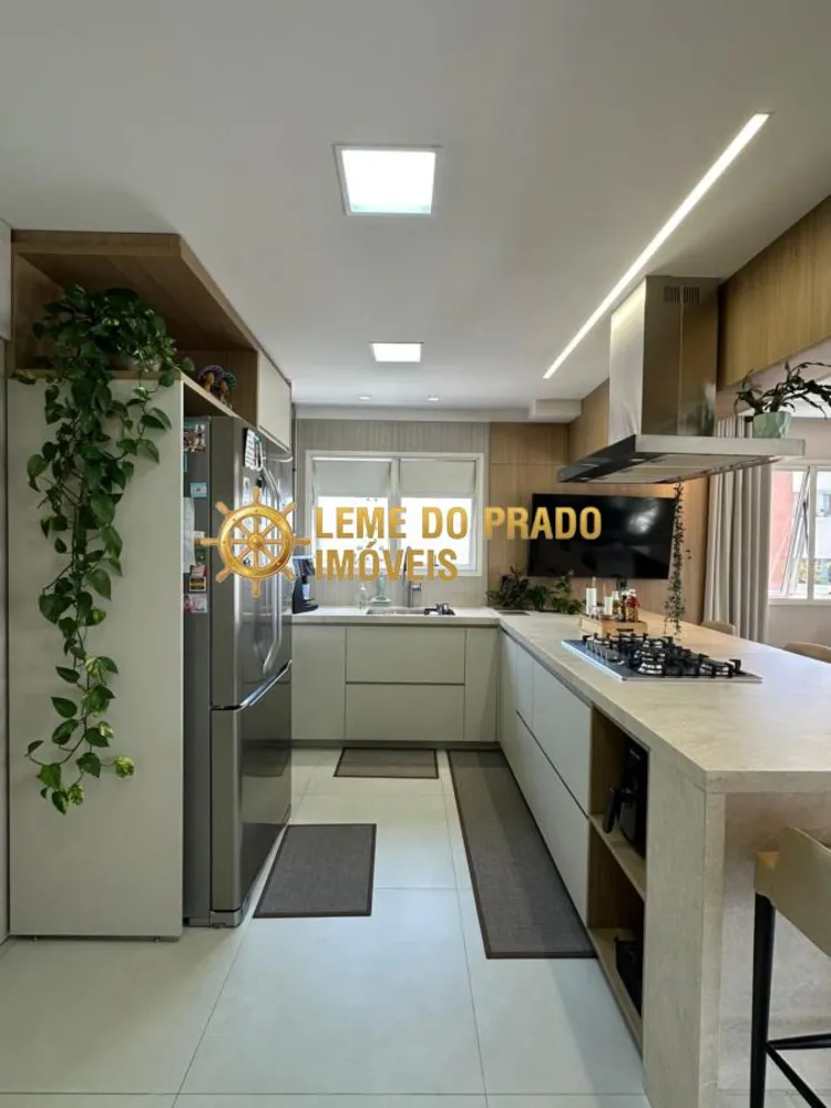 Apartamento, 3 quartos, 170 m² - Foto 2