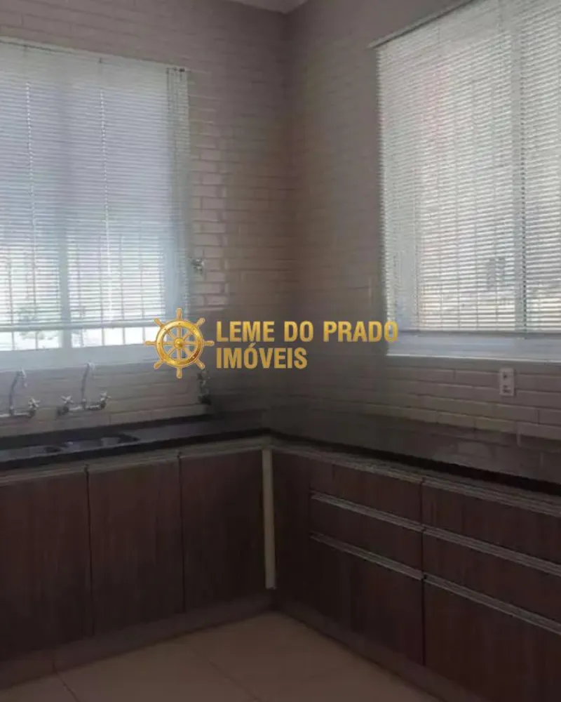 Sobrado, 3 quartos, 307 m² - Foto 2