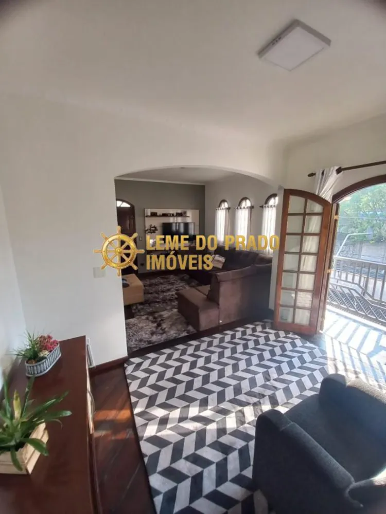 Casa, 3 quartos, 250 m² - Foto 1