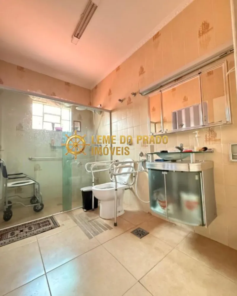 Casa, 3 quartos, 300 m² - Foto 1