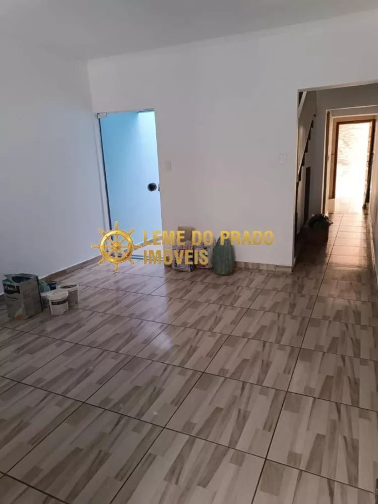 Sobrado à venda com 2 quartos, 121m² - Foto 3