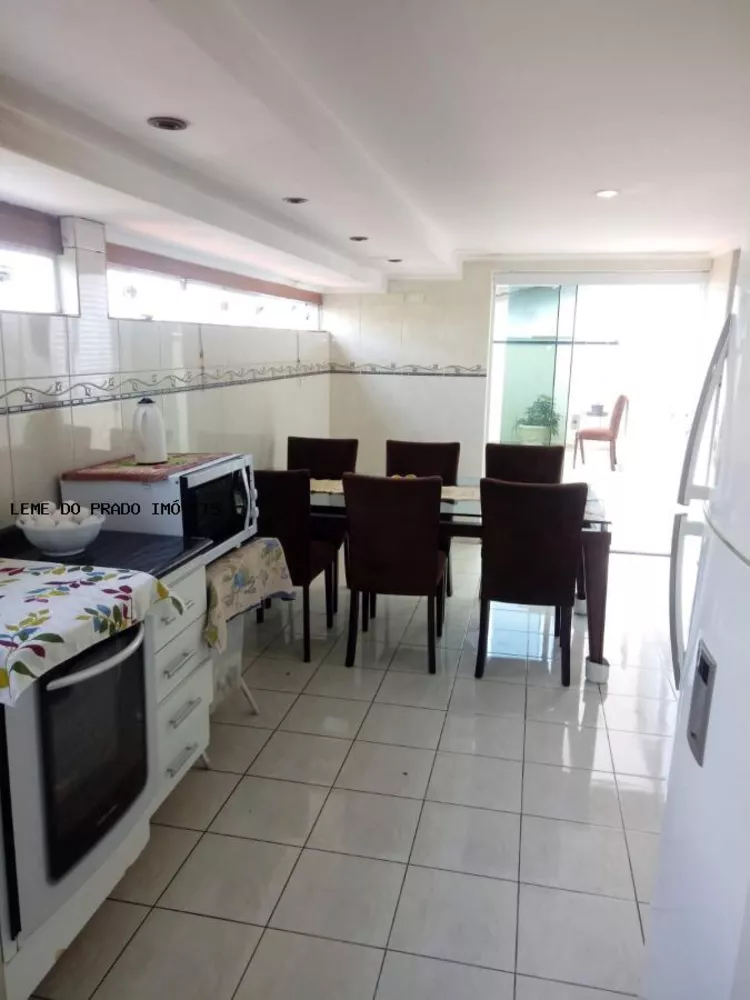 Apartamento à venda com 3 quartos, 98m² - Foto 2