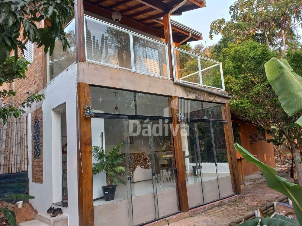 Chácara, 4 quartos, 2820 m² - Foto 1
