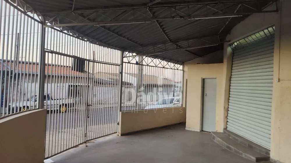 Loja-Salão, 180 m² - Foto 1
