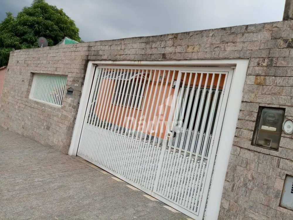 Casa, 5 quartos, 320 m² - Foto 1