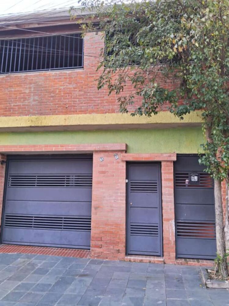 Casa, 3 quartos, 182 m² - Foto 1