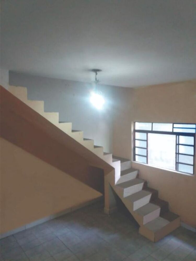 Casa à venda com 5 quartos, 175m² - Foto 3