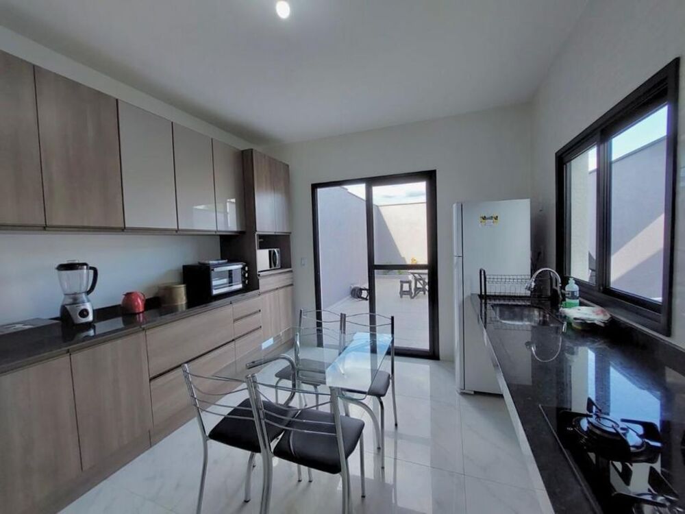 Casa, 2 quartos, 63 m² - Foto 1