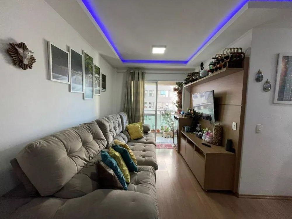 Apartamento à venda com 2 quartos, 60m² - Foto 1